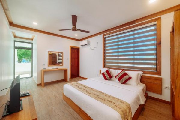 Superior Triple Room with Sea View -3S