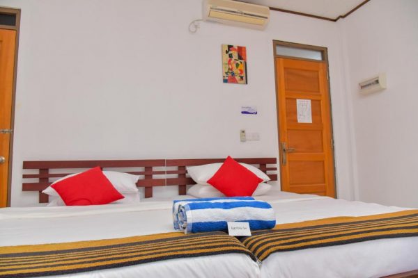 Superior Double or Twin Room with Sea View – Kanbili GH