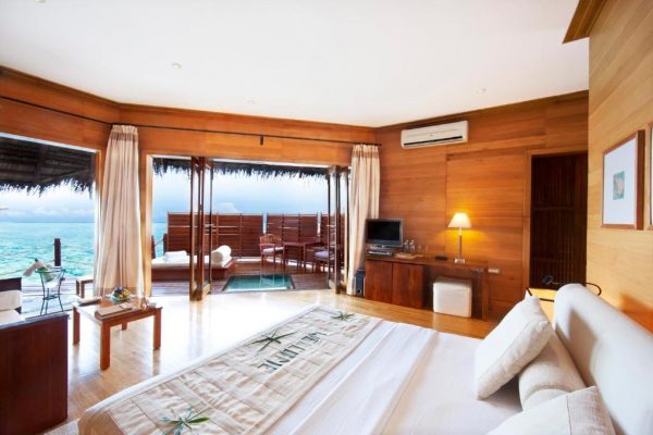Over Water Villa With Jacuzzi-Meedhupparu