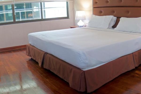 Club Deluxe with Free Return Airport Transfer – Marble Hotel