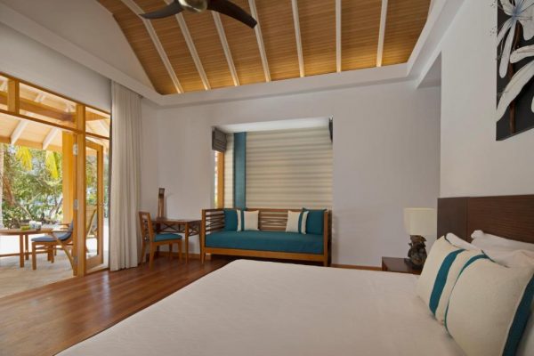 Deluxe Bungalow – Beach Front – Kurumba Maldives