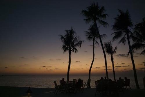 Veligandu Island Resort & Spa-Amazingmaldives (4)